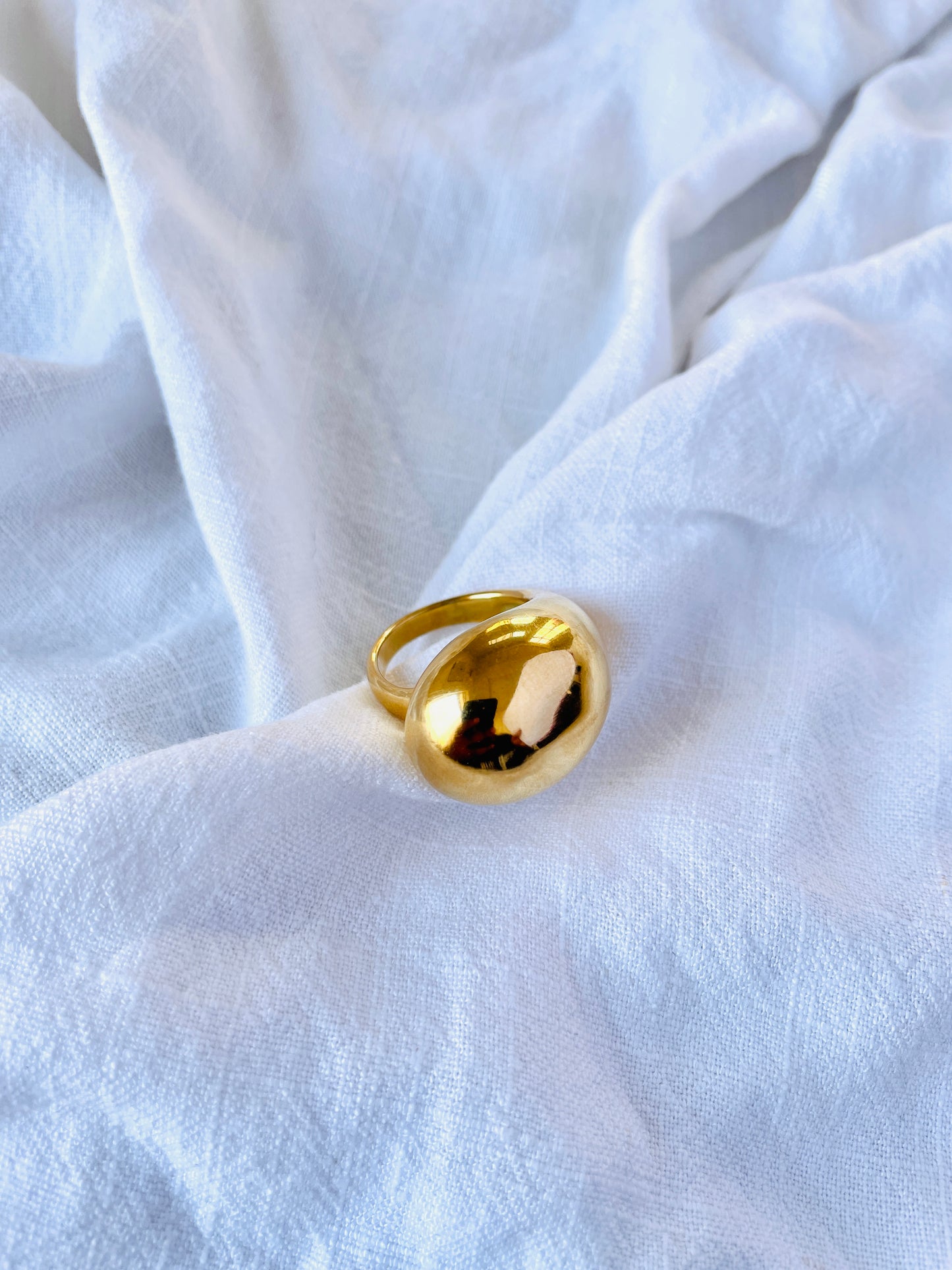 The Ona Ring (gold)