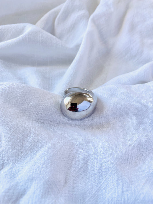 The Ona Ring (silver)